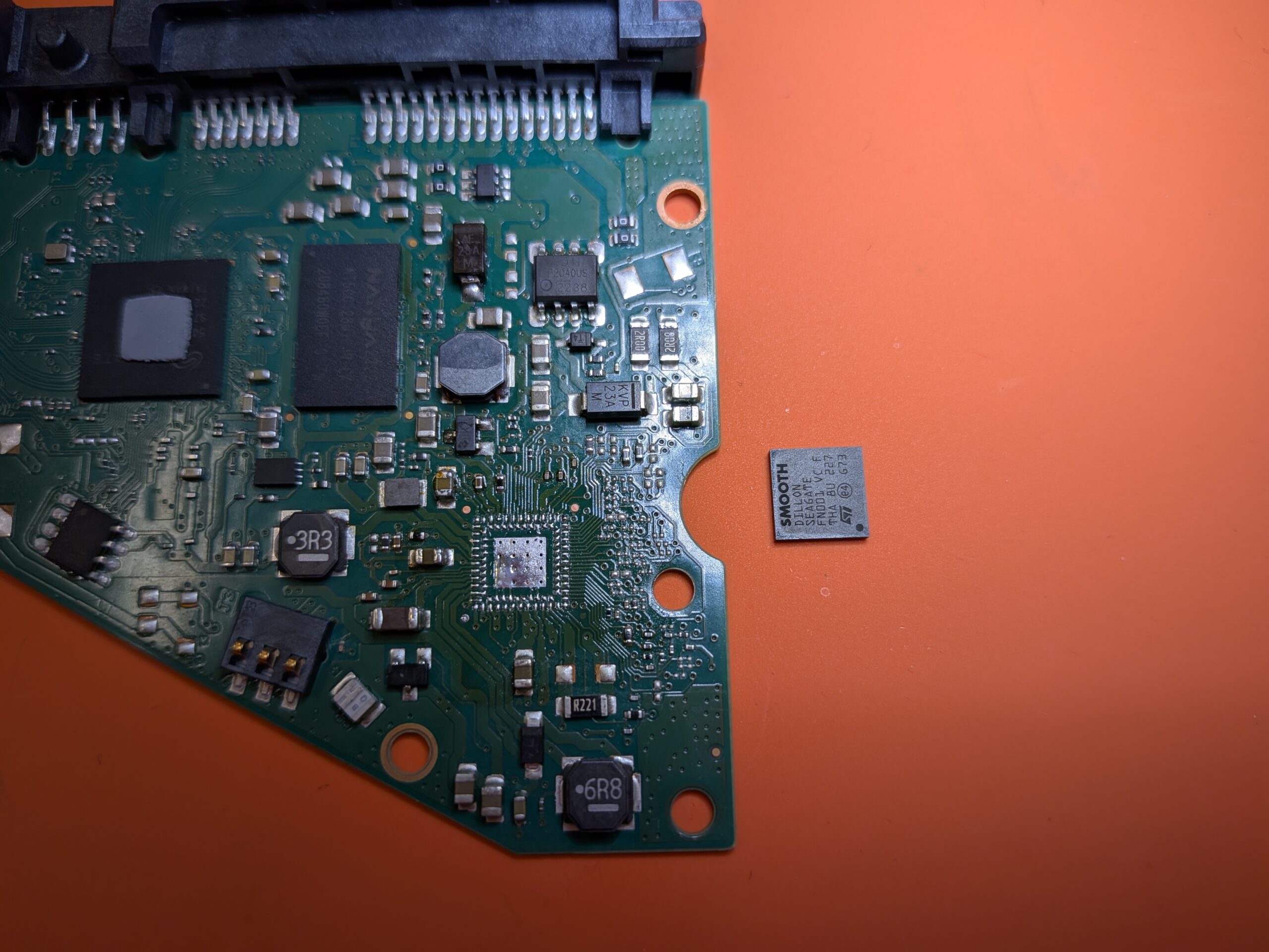 取り外し後のPCB2