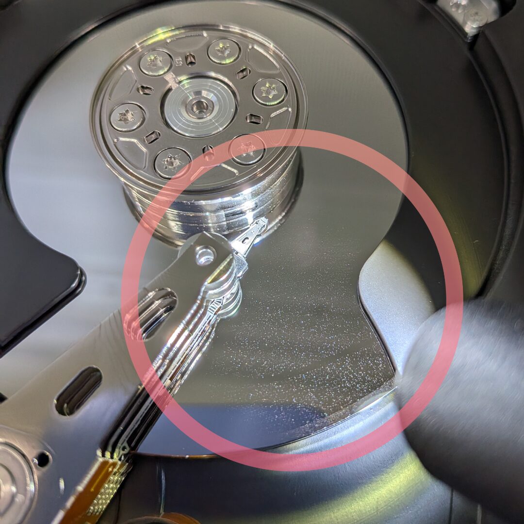 HDD内部の粉塵