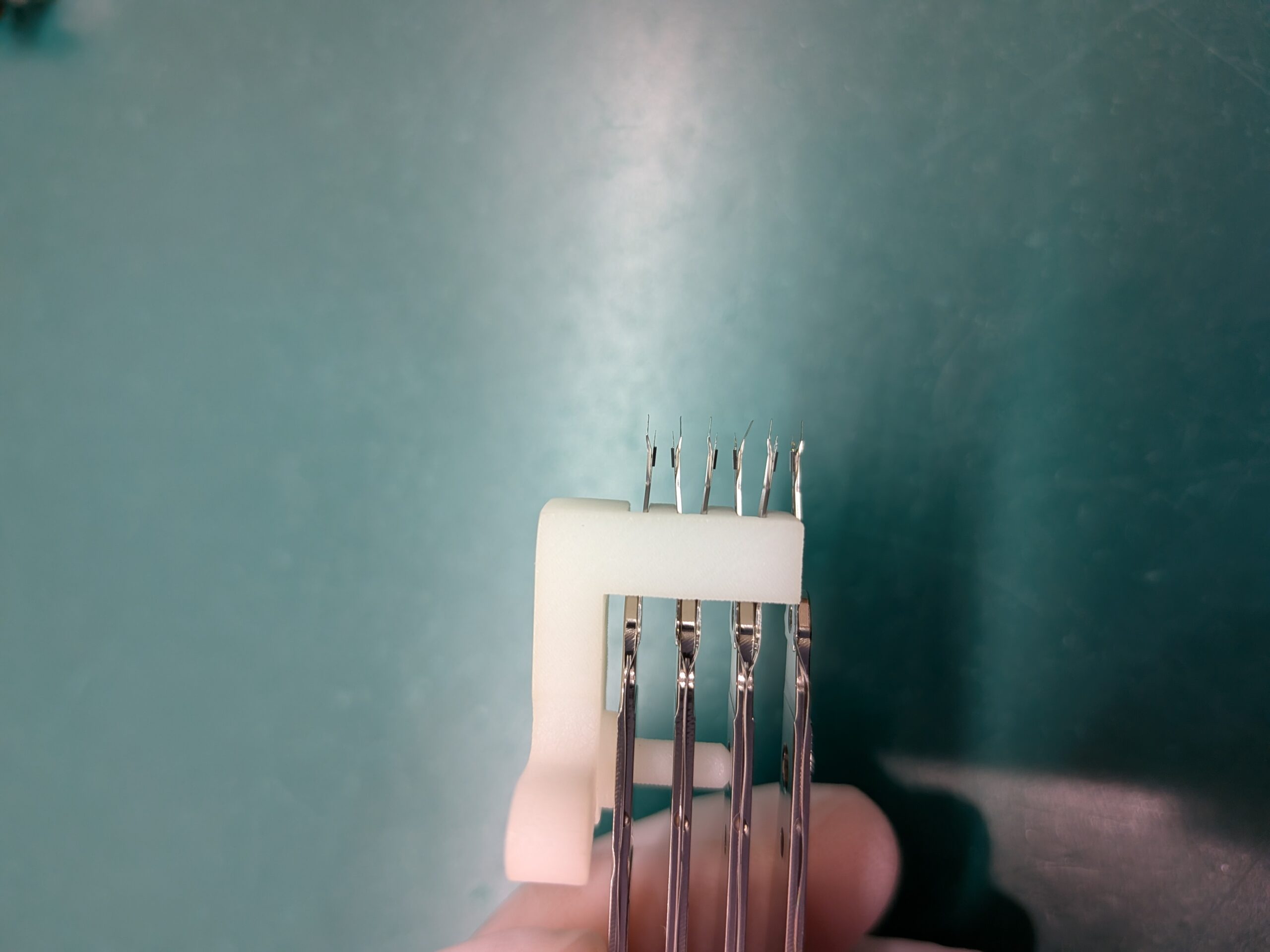 Seagate ST3000VM002 ヘッドアセンブリ接写