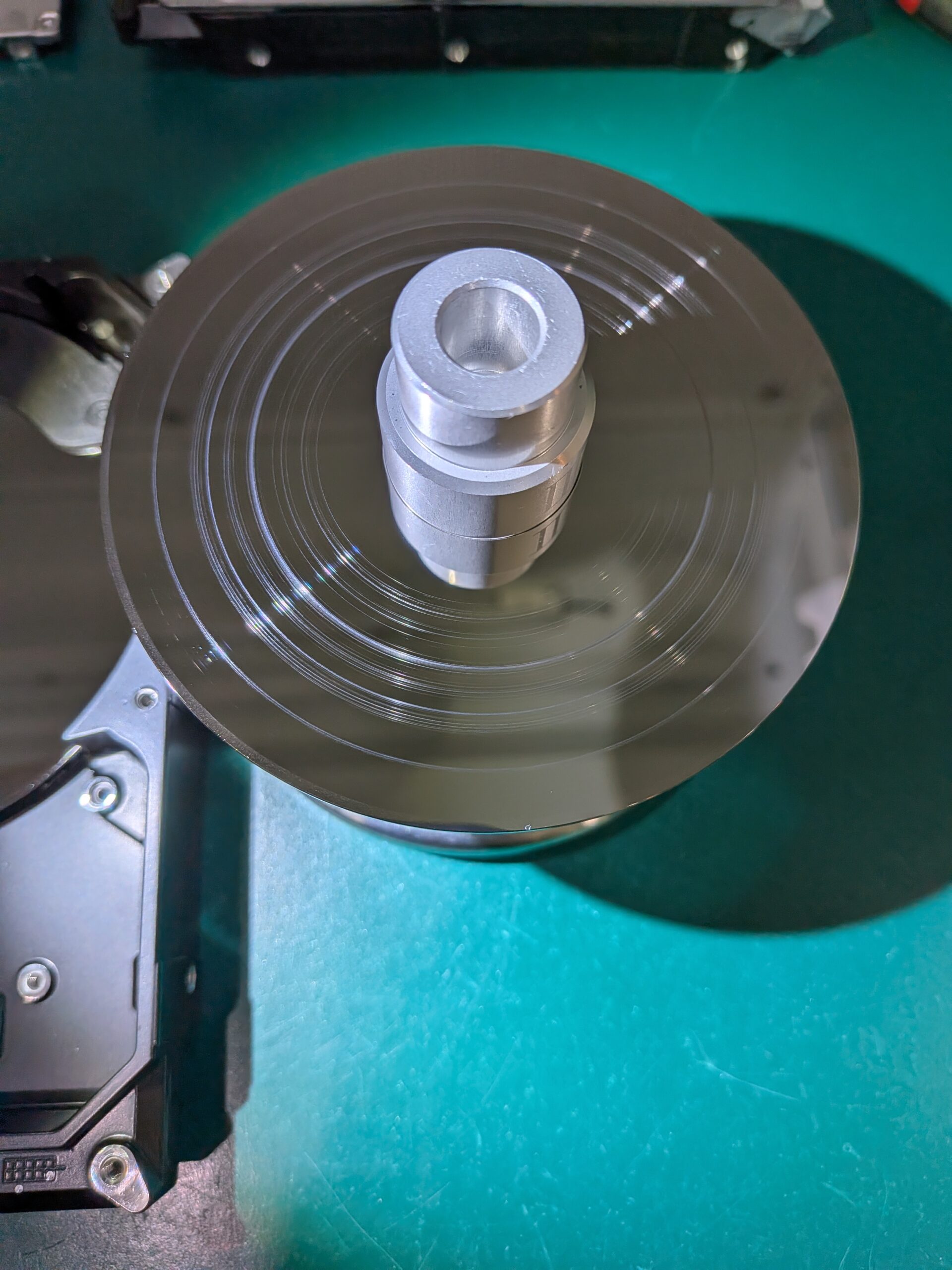 下から3番目の面(S2)のスクラッチ